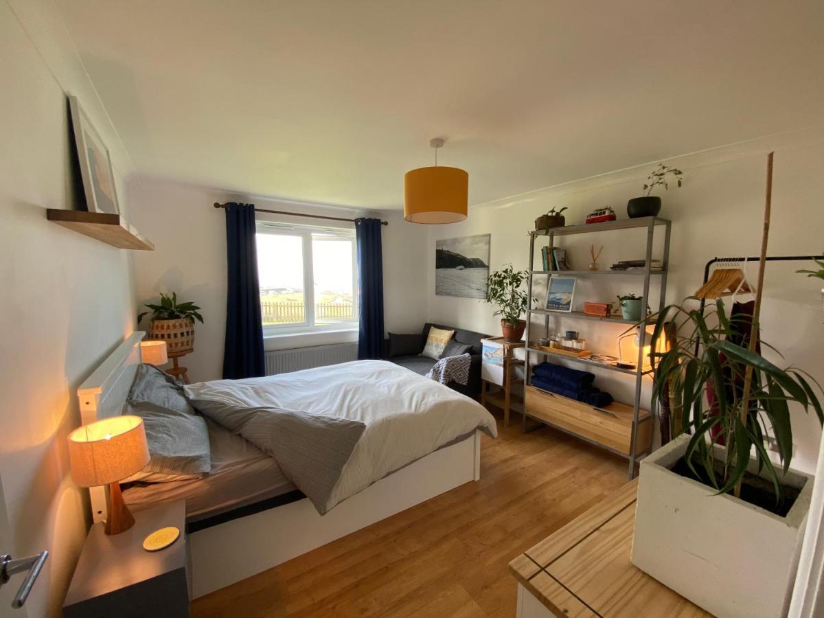 Sea Views On Fistral. Lovely Private Bedroom New Quay Eksteriør billede